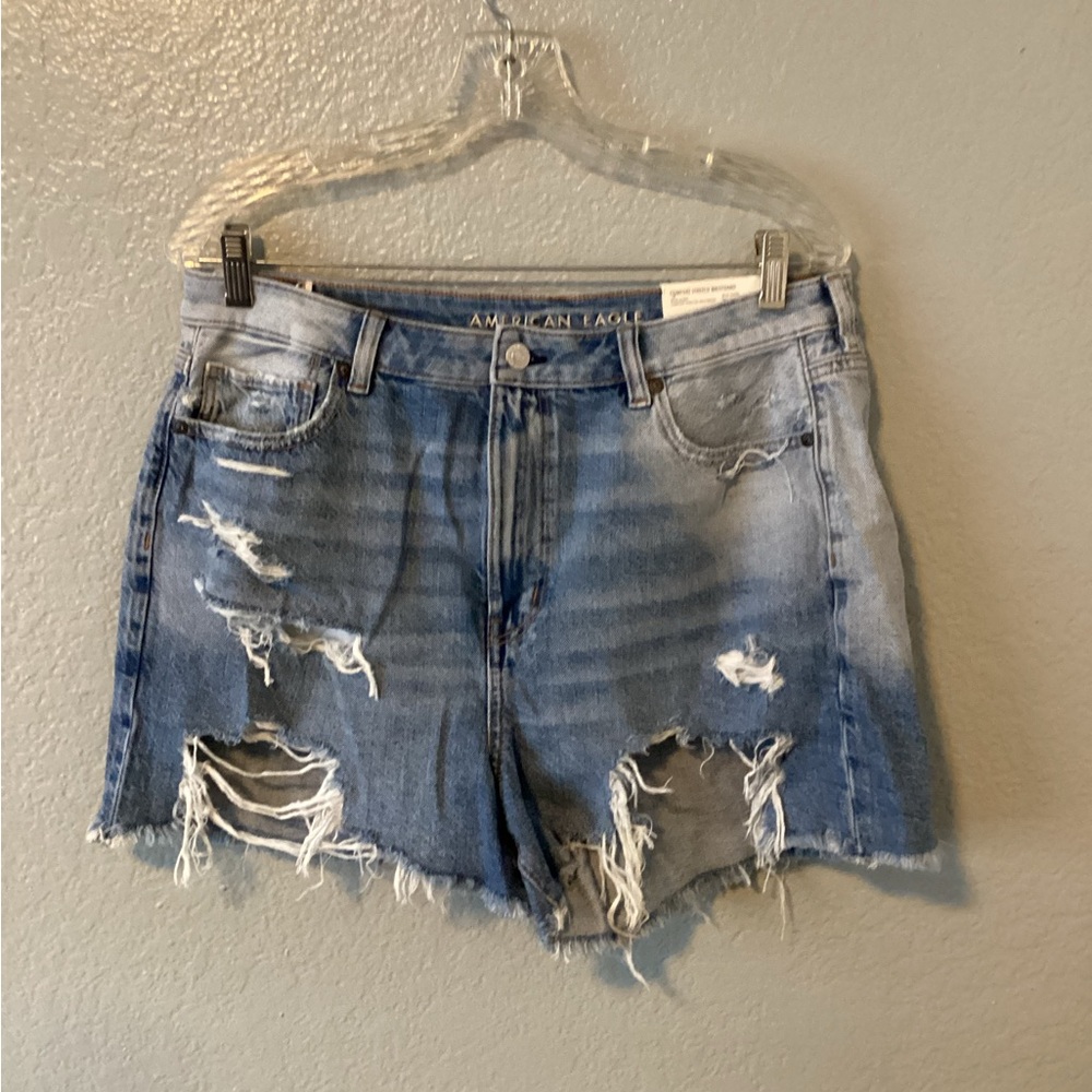 American Eagle Outfitters Light Blue Distressed Denim Cutoff Shorts NWT